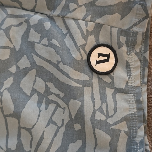 Vuori shorts - Picture 3 of 5